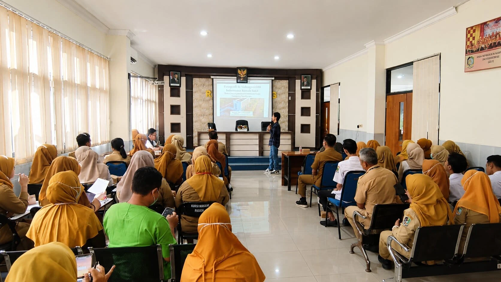 RSUD Genteng Tingkatkan Kualitas Komunikasi Publik Melalui Sosialisasi Bermedia yang Baik di Era Digitalisasi